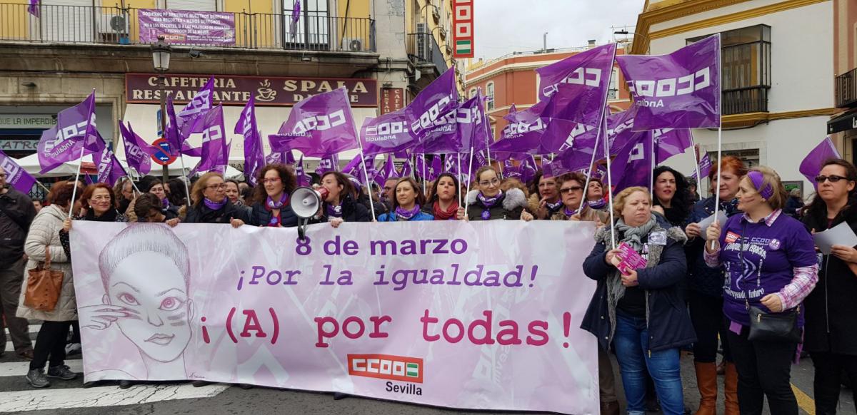 Mujeres y hombres salen a las calles y de los centros de trabajo de Andaluca para decir basta a la desigualdad y a la discriminacin hacia la mujer